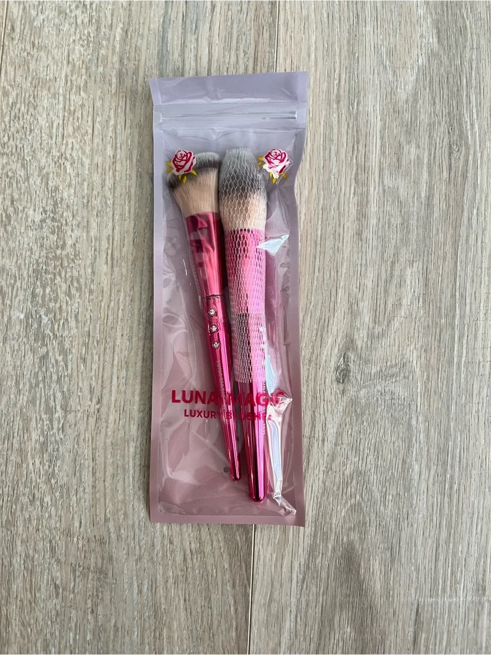 NWT Luna Magic Duo Face Brush Set